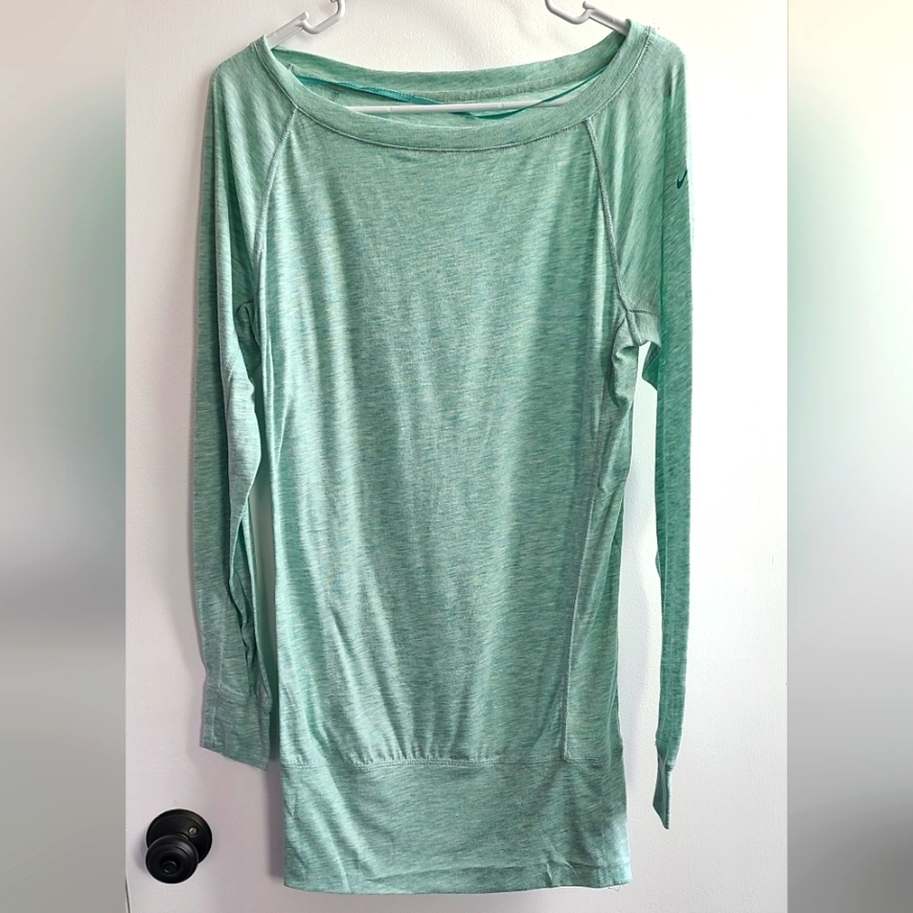 Nike dri-fit long sleeve tunic green size small